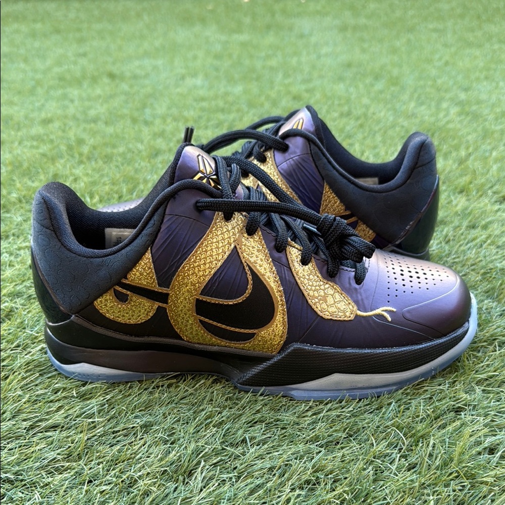 Nike Kobe V - Picture 1 of 5